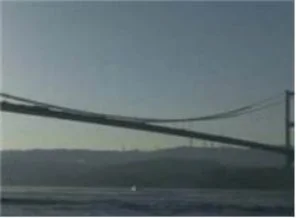 Boğaziçi Köprüsü'nde intihar girişimi