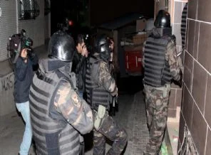 Emniyetten 81 ile bombalı araç uyarısı