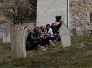 Ermenilerin katlettiği dedelerini andılar