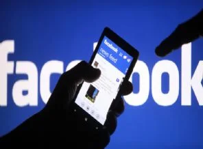Facebook kullanıcıları takip ediyor!