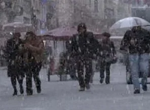 İstanbul'da dolu sürprizi