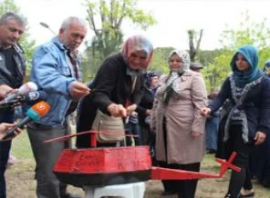 Madenci ailelerinden bağış kutulu eylem
