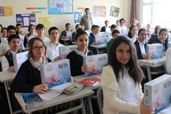 700 bin öğrenciye tablet dağıtılacak