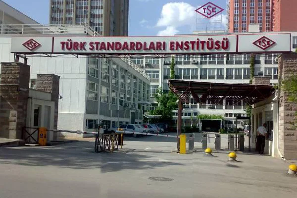 80 kişi görevden alındı