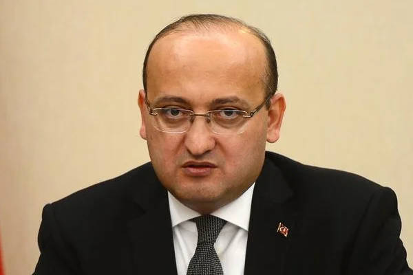 Akdoğan-Demirtaş polemiği sürüyor