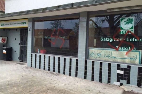 Almanya'da Milli Görüş camiine saldırı