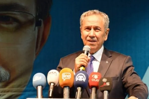 Arınç, Evren ile ilgili anısını anlattı