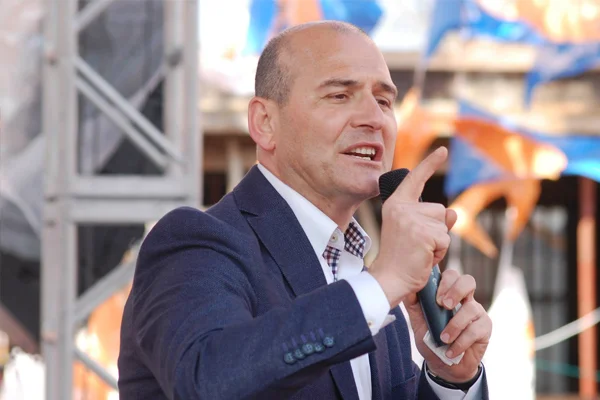 'Aydın Doğan, Demirtaş'ı evlat edindi'