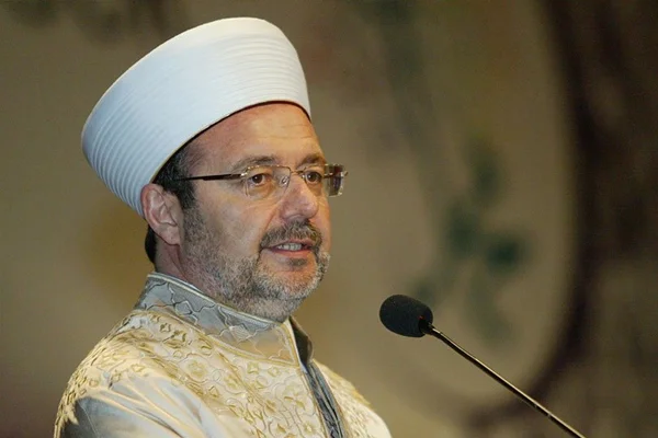 Bağımlılıktan kurtulan gençlere umre ödülü