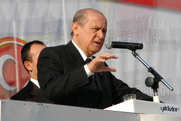 Bahçeli'den Ruşen Çakır'a atasözlü yanıt
