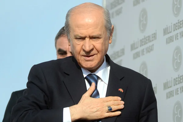 Bahçeli'den sözleşmelilere müjde