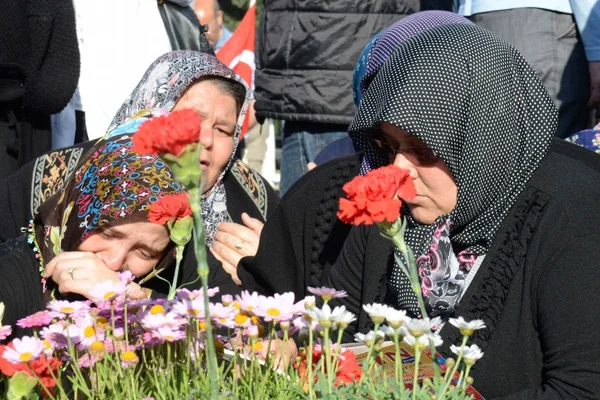 Bankacı madenci eşini dolandırdı
