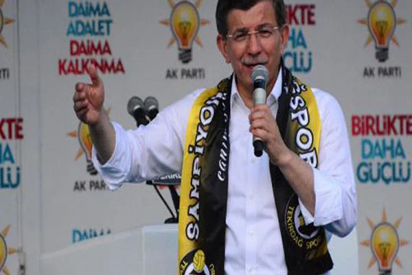 Başbakan Davutoğlu'nu güldüren slogan
