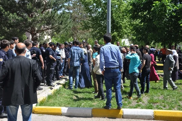 Boşanma kavgası: 8 yaralı