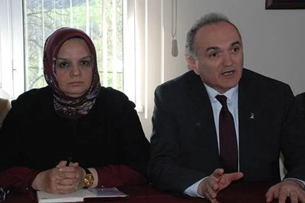 Camide seçim çalışmasına tepki