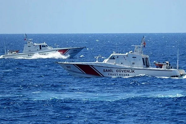 Çanakkale'de 77 göçmen yakalandı