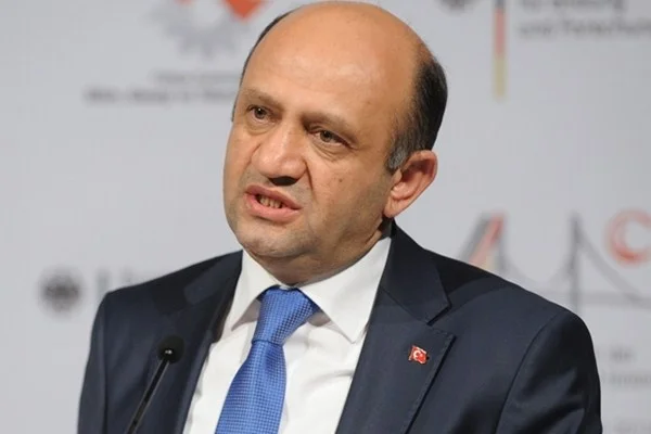 'CHP'nin kılavuzu Cem Uzan'