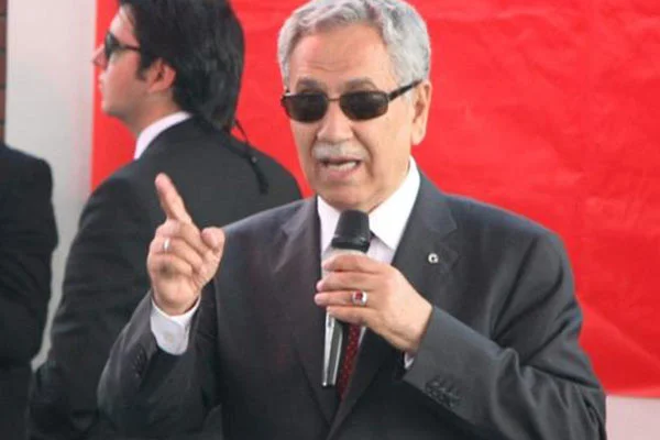 'Ecevit, Kılıçdaroğlu'nu kovmuş'