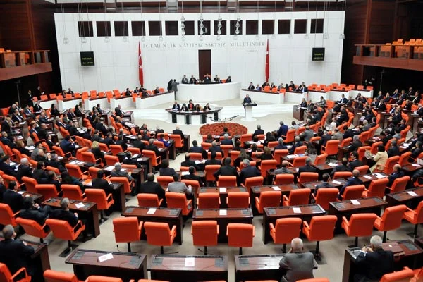 Emekli vekillere borç sürprizi