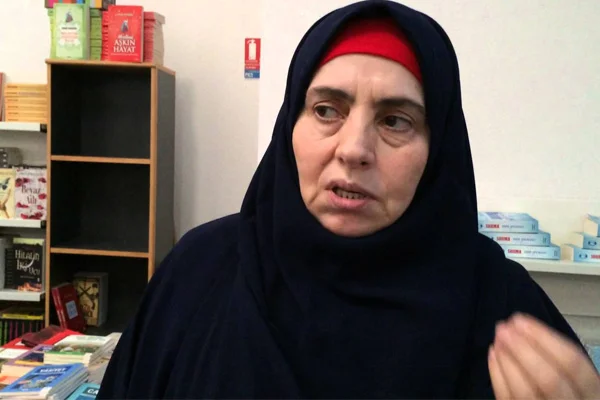 Emine Şenlikoğlu'na gözaltı şoku!