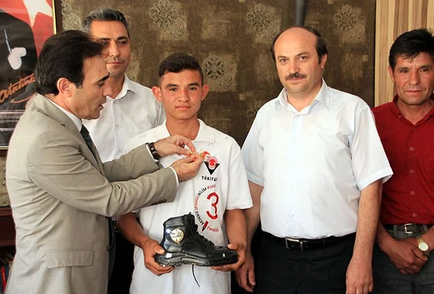 'Genç mucite' cumhuriyet altını