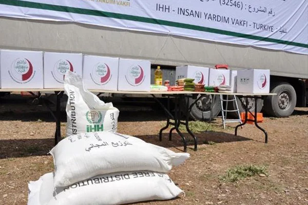 İHH'dan Suriye'ye 100 TIR'lık yardım