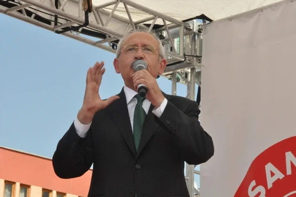 'İki milyon Suriyeliye para var, emekliye yok'