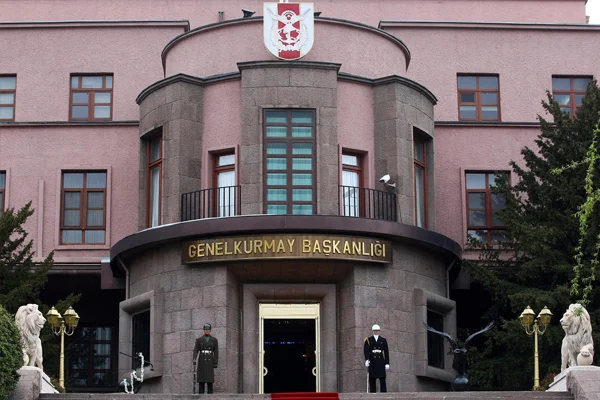 IŞİD'e katılmak isteyen 2'si avukat 4 kişi yakalandı