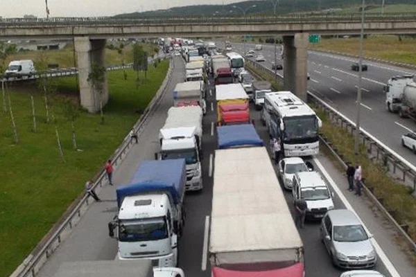 İstanbul-Ankara yoluna girecekler dikkat!