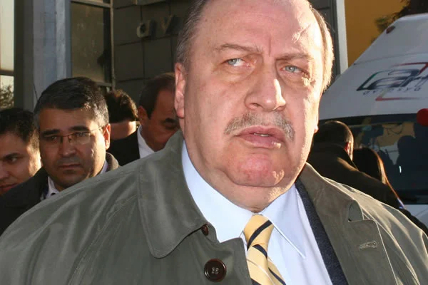 'Kenan Evren'in önünden de arkasından da konuşurum'