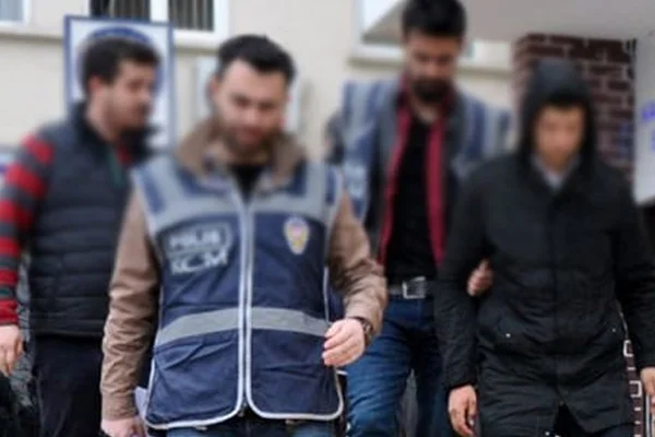 KPSS operasyonunda 4 TRT çalışanı tutuklandı