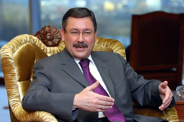 Melih Gökçek kendi ordusunu kuruyor!