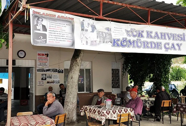 Menderes'in mahallesinde hüzün var