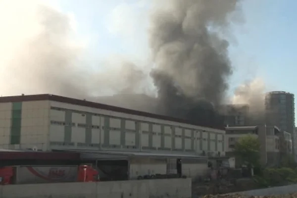 Otel inşaatında büyük yangın