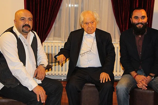 Pakdil'in 'Umut'u tiyatro sahnesinde
