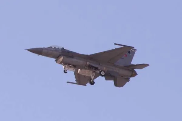 Suriye'den Türk jetlerine taciz