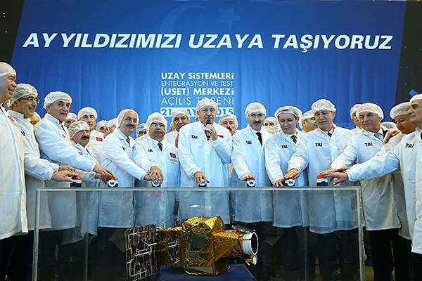 Türkiye'nin ilk uydu merkezi açıldı!