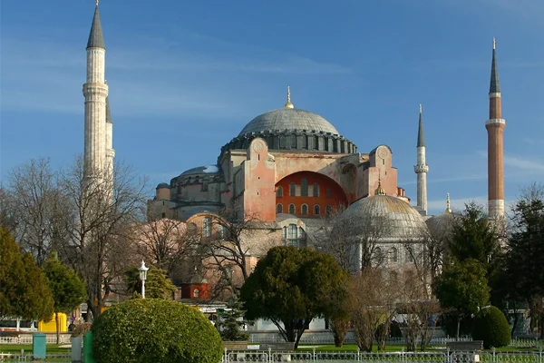 Türkiye'ye gelen yabancı ziyaretçi azaldı