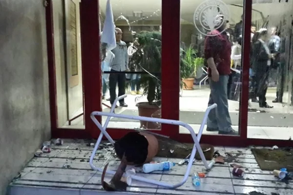 Üniversitede eğitime 1 gün ara verildi