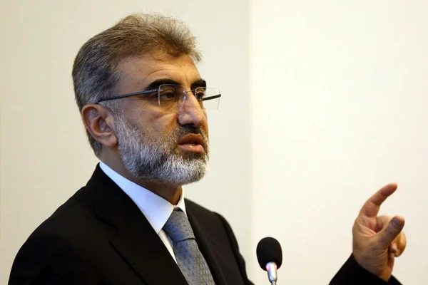 'Vaatlerle olsa Cem Uzan iktidar olurdu'