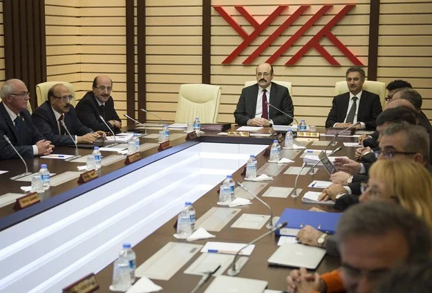 YÖK 'vakıf üniversiteleri' için toplandı