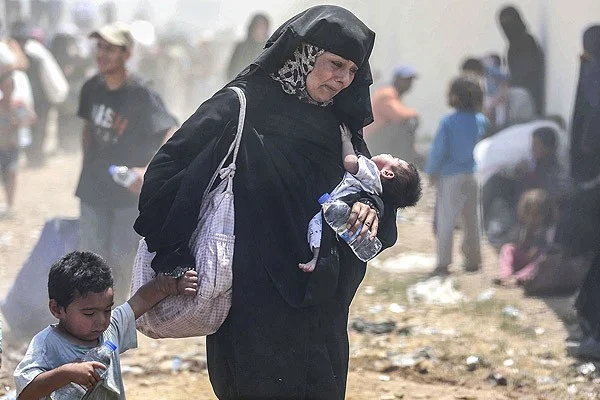 15 günde ne kadar Suriyeli Türkiye'ye alındı?