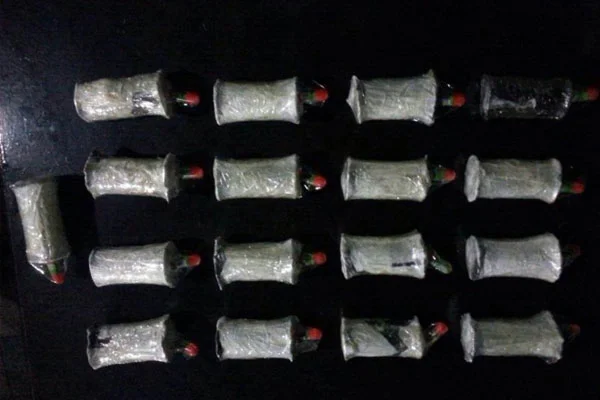17 adet boru tipi bomba yakalandı