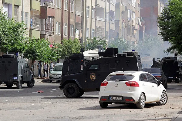 40 STK'dan 'Diyarbakır' kınaması