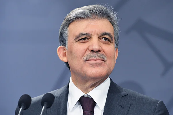 Abdullah Gül'den Mursi tepkisi