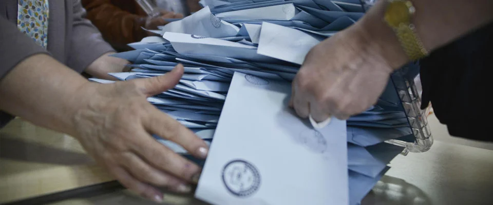 AK Parti'den 'toplu oylara' iptal talebi
