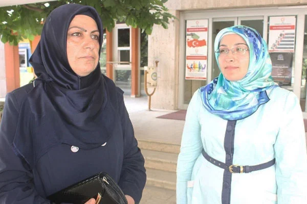 AK Parti'li kadınlardan suç duyurusu