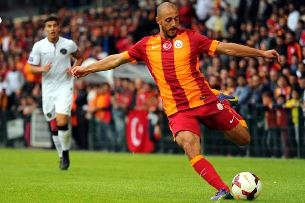 Amrabat imzayı attı