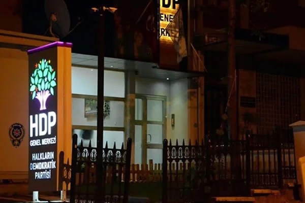 Ankara'da HDP'lilere bıçaklı saldırı