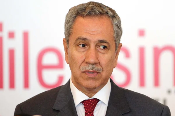 Arınç'tan Fuat Avni iddiasına cevap!